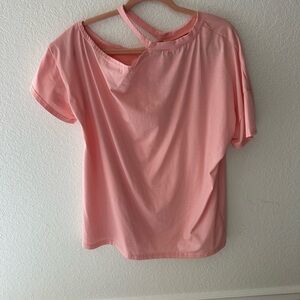 Off one shoulder brand new peach colored top says faith very cute